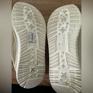 Women’s hey dude shoes